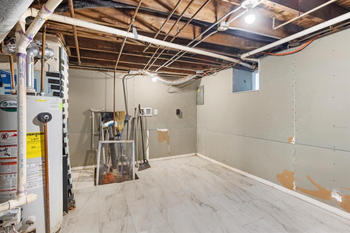 1339 Crosby, ROCKFORD, Illinois 61107, 2 Bedrooms Bedrooms, ,1 BathroomBathrooms,House,For Sale,Crosby,202505542