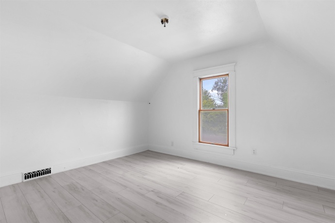 1339 Crosby, ROCKFORD, Illinois 61107, 2 Bedrooms Bedrooms, ,1 BathroomBathrooms,House,For Sale,Crosby,202505542