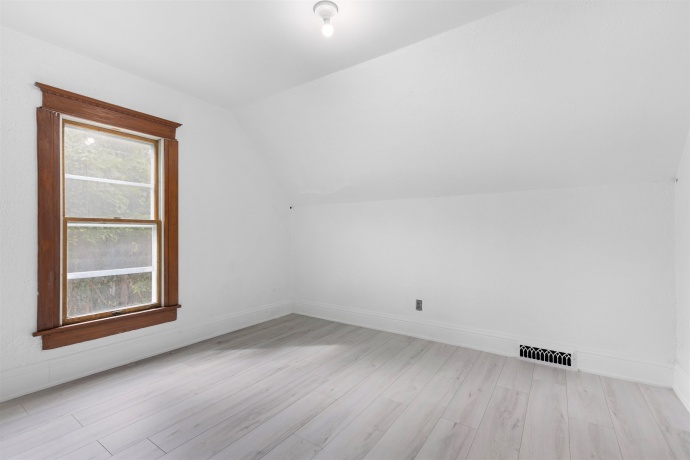 1339 Crosby, ROCKFORD, Illinois 61107, 2 Bedrooms Bedrooms, ,1 BathroomBathrooms,House,For Sale,Crosby,202505542