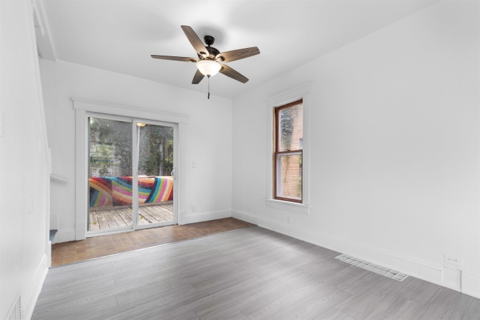 1339 Crosby, ROCKFORD, Illinois 61107, 2 Bedrooms Bedrooms, ,1 BathroomBathrooms,House,For Sale,Crosby,202505542