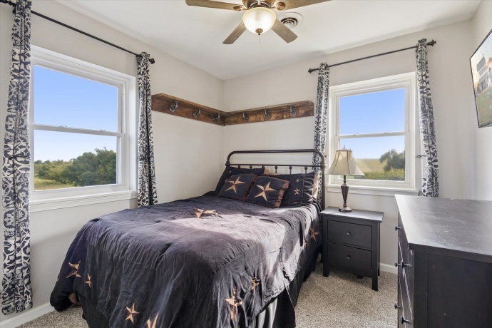 8548 Edwardsville, GERMAN VALLEY, Illinois 61039, 4 Bedrooms Bedrooms, ,3 BathroomsBathrooms,House,For Sale,Edwardsville,202505551