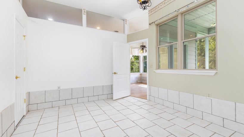 1 Waterford, GALENA, Illinois 61036, 3 Bedrooms Bedrooms, ,2 BathroomsBathrooms,House,For Sale,Waterford,202505560