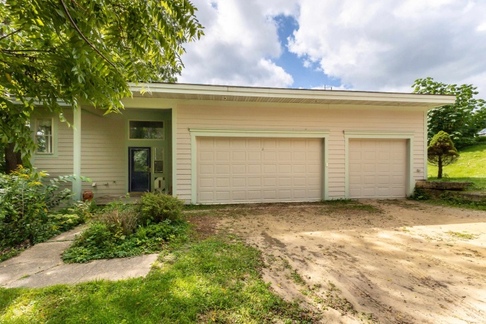 1 Waterford, GALENA, Illinois 61036, 3 Bedrooms Bedrooms, ,2 BathroomsBathrooms,House,For Sale,Waterford,202505560