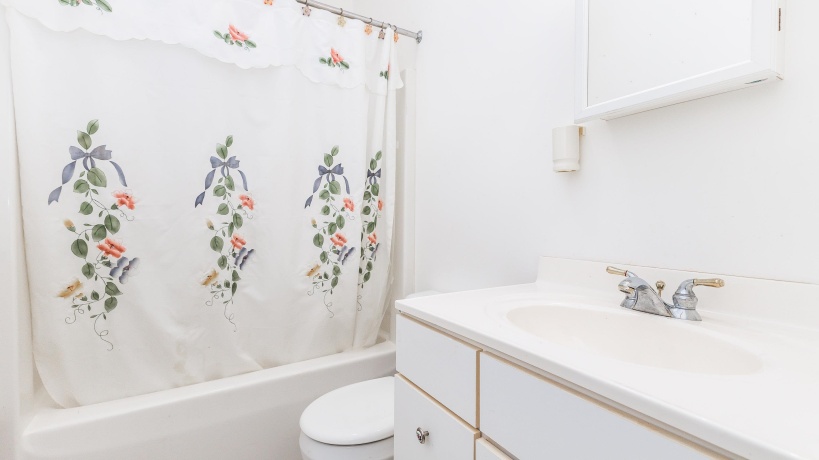 1 Waterford, GALENA, Illinois 61036, 3 Bedrooms Bedrooms, ,2 BathroomsBathrooms,House,For Sale,Waterford,202505560