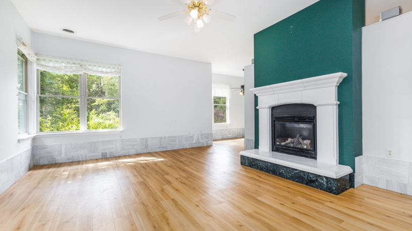 1 Waterford, GALENA, Illinois 61036, 3 Bedrooms Bedrooms, ,2 BathroomsBathrooms,House,For Sale,Waterford,202505560