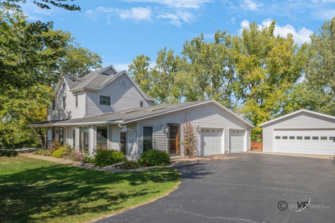 2472 Red Oak, FREEPORT, Illinois 61032, 3 Bedrooms Bedrooms, ,2 BathroomsBathrooms,House,For Sale,Red Oak,202505587