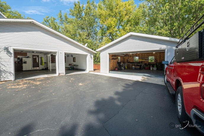 2472 Red Oak, FREEPORT, Illinois 61032, 3 Bedrooms Bedrooms, ,2 BathroomsBathrooms,House,For Sale,Red Oak,202505587