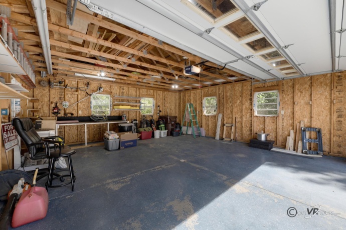 2472 Red Oak, FREEPORT, Illinois 61032, 3 Bedrooms Bedrooms, ,2 BathroomsBathrooms,House,For Sale,Red Oak,202505587