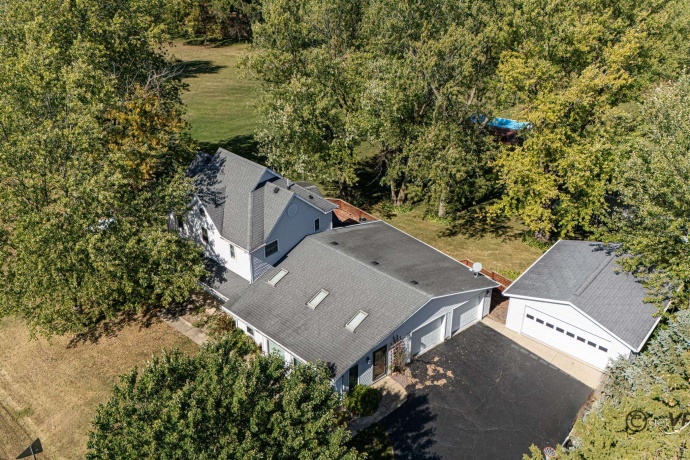 2472 Red Oak, FREEPORT, Illinois 61032, 3 Bedrooms Bedrooms, ,2 BathroomsBathrooms,House,For Sale,Red Oak,202505587