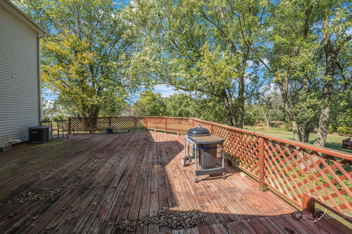 2472 Red Oak, FREEPORT, Illinois 61032, 3 Bedrooms Bedrooms, ,2 BathroomsBathrooms,House,For Sale,Red Oak,202505587