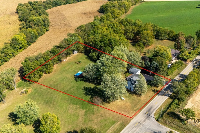 2472 Red Oak, FREEPORT, Illinois 61032, 3 Bedrooms Bedrooms, ,2 BathroomsBathrooms,House,For Sale,Red Oak,202505587