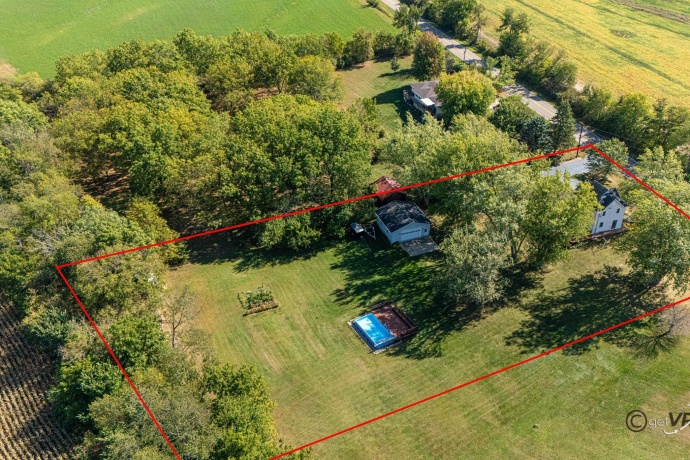 2472 Red Oak, FREEPORT, Illinois 61032, 3 Bedrooms Bedrooms, ,2 BathroomsBathrooms,House,For Sale,Red Oak,202505587