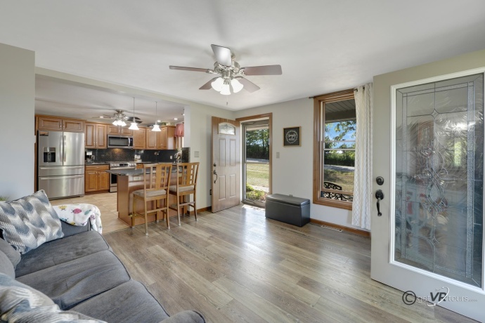 2472 Red Oak, FREEPORT, Illinois 61032, 3 Bedrooms Bedrooms, ,2 BathroomsBathrooms,House,For Sale,Red Oak,202505587