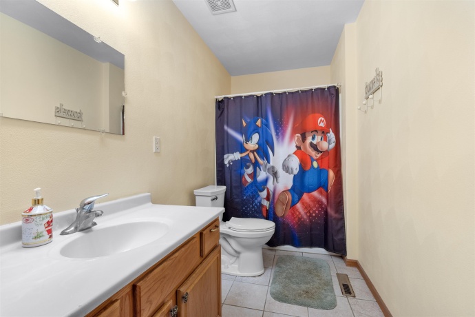 1405 Sentry, DURAND, Illinois 61024, 4 Bedrooms Bedrooms, ,2 BathroomsBathrooms,House,For Sale,Sentry,202505282