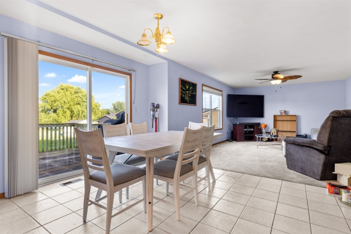 1405 Sentry, DURAND, Illinois 61024, 4 Bedrooms Bedrooms, ,2 BathroomsBathrooms,House,For Sale,Sentry,202505282