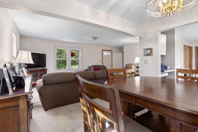 7879 Newburg, ROCKFORD, Illinois 61108, 3 Bedrooms Bedrooms, ,2 BathroomsBathrooms,House,For Sale,Newburg,202505596