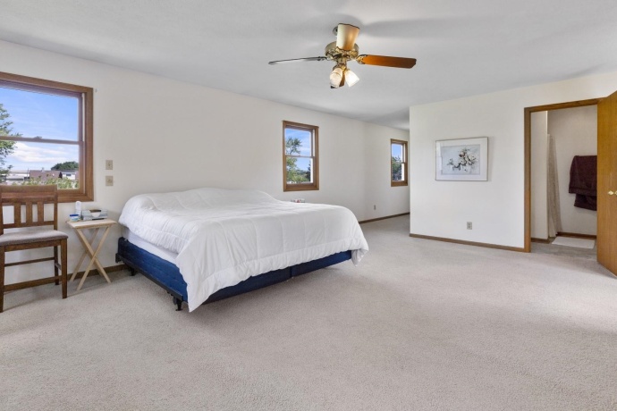 7879 Newburg, ROCKFORD, Illinois 61108, 3 Bedrooms Bedrooms, ,2 BathroomsBathrooms,House,For Sale,Newburg,202505596