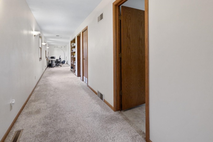 7879 Newburg, ROCKFORD, Illinois 61108, 3 Bedrooms Bedrooms, ,2 BathroomsBathrooms,House,For Sale,Newburg,202505596