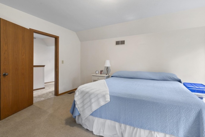 7879 Newburg, ROCKFORD, Illinois 61108, 3 Bedrooms Bedrooms, ,2 BathroomsBathrooms,House,For Sale,Newburg,202505596