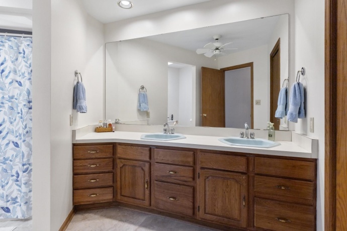 7879 Newburg, ROCKFORD, Illinois 61108, 3 Bedrooms Bedrooms, ,2 BathroomsBathrooms,House,For Sale,Newburg,202505596