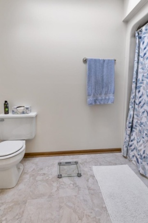 7879 Newburg, ROCKFORD, Illinois 61108, 3 Bedrooms Bedrooms, ,2 BathroomsBathrooms,House,For Sale,Newburg,202505596