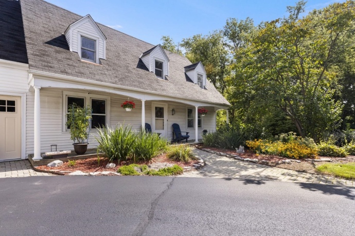 7879 Newburg, ROCKFORD, Illinois 61108, 3 Bedrooms Bedrooms, ,2 BathroomsBathrooms,House,For Sale,Newburg,202505596