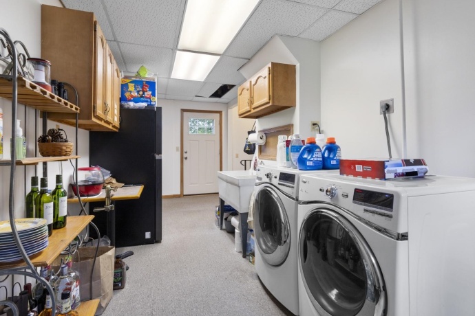 7879 Newburg, ROCKFORD, Illinois 61108, 3 Bedrooms Bedrooms, ,2 BathroomsBathrooms,House,For Sale,Newburg,202505596