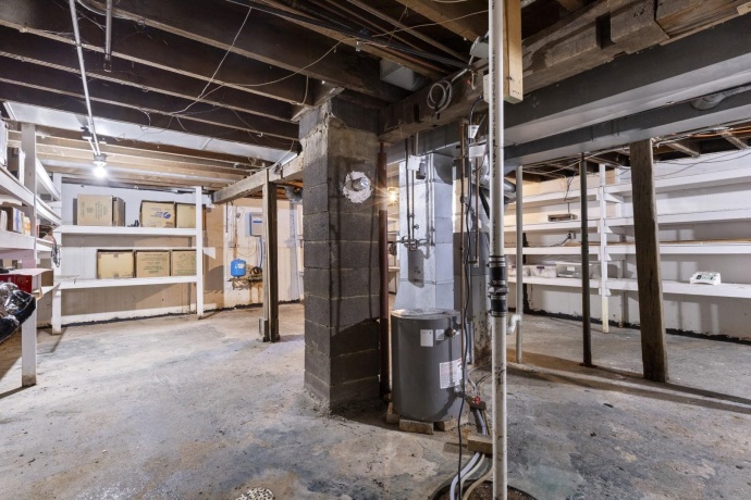 7879 Newburg, ROCKFORD, Illinois 61108, 3 Bedrooms Bedrooms, ,2 BathroomsBathrooms,House,For Sale,Newburg,202505596