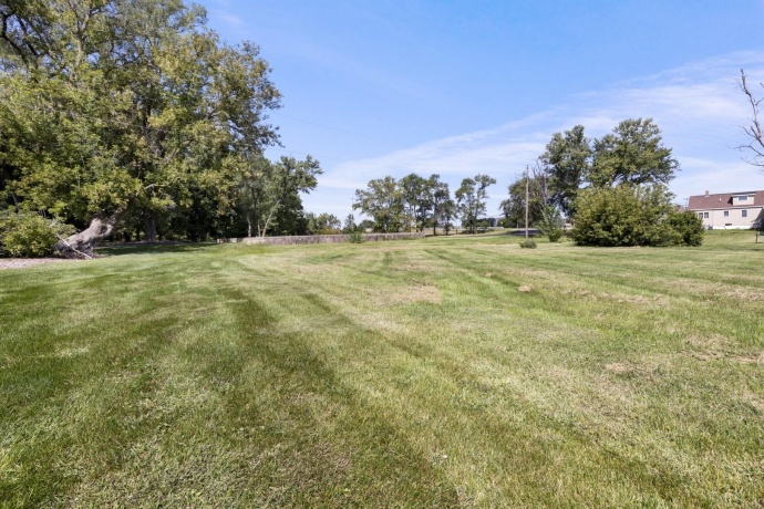 7879 Newburg, ROCKFORD, Illinois 61108, 3 Bedrooms Bedrooms, ,2 BathroomsBathrooms,House,For Sale,Newburg,202505596