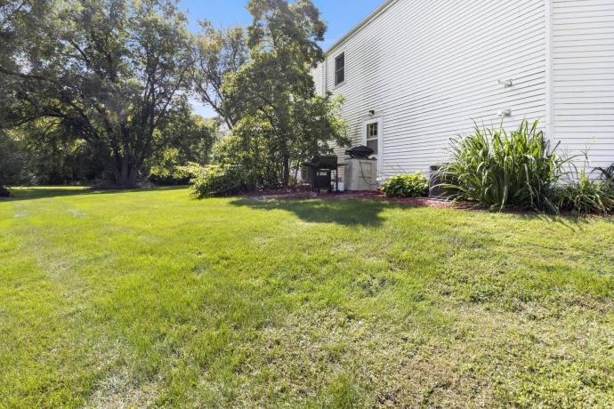 7879 Newburg, ROCKFORD, Illinois 61108, 3 Bedrooms Bedrooms, ,2 BathroomsBathrooms,House,For Sale,Newburg,202505596