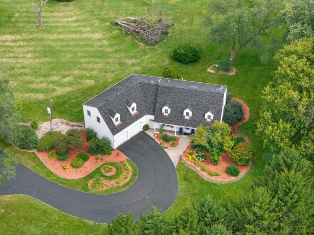 7879 Newburg, ROCKFORD, Illinois 61108, 3 Bedrooms Bedrooms, ,2 BathroomsBathrooms,House,For Sale,Newburg,202505596