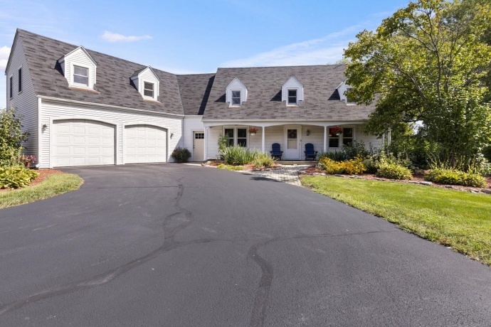 7879 Newburg, ROCKFORD, Illinois 61108, 3 Bedrooms Bedrooms, ,2 BathroomsBathrooms,House,For Sale,Newburg,202505596