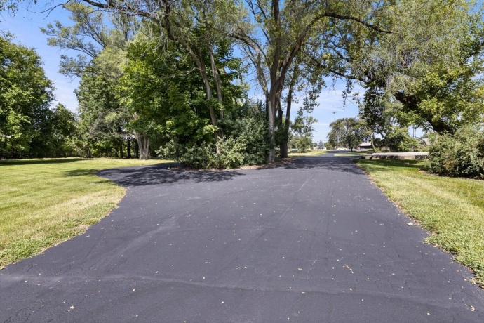 7879 Newburg, ROCKFORD, Illinois 61108, 3 Bedrooms Bedrooms, ,2 BathroomsBathrooms,House,For Sale,Newburg,202505596