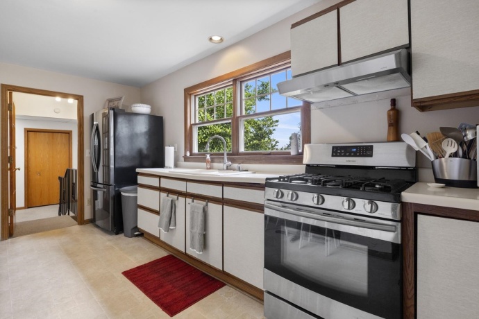 7879 Newburg, ROCKFORD, Illinois 61108, 3 Bedrooms Bedrooms, ,2 BathroomsBathrooms,House,For Sale,Newburg,202505596