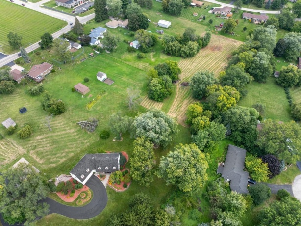 7879 Newburg, ROCKFORD, Illinois 61108, 3 Bedrooms Bedrooms, ,2 BathroomsBathrooms,House,For Sale,Newburg,202505596