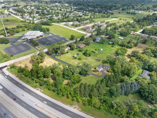 7879 Newburg, ROCKFORD, Illinois 61108, 3 Bedrooms Bedrooms, ,2 BathroomsBathrooms,House,For Sale,Newburg,202505596