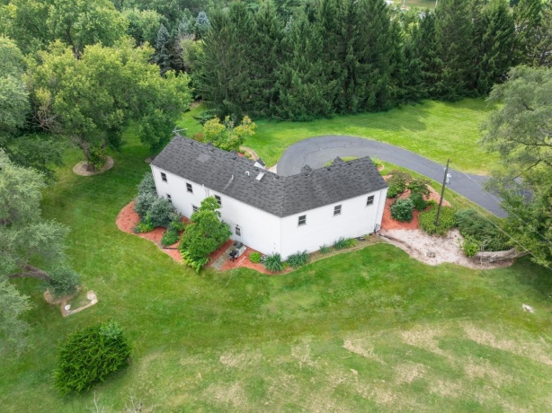 7879 Newburg, ROCKFORD, Illinois 61108, 3 Bedrooms Bedrooms, ,2 BathroomsBathrooms,House,For Sale,Newburg,202505596