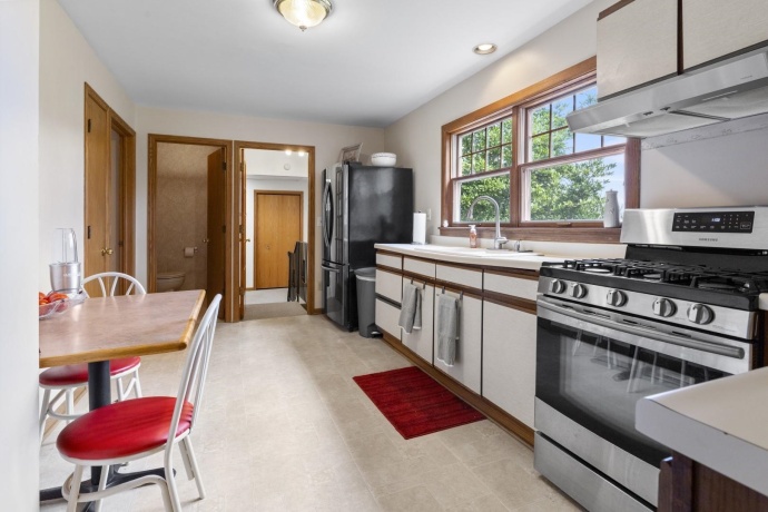 7879 Newburg, ROCKFORD, Illinois 61108, 3 Bedrooms Bedrooms, ,2 BathroomsBathrooms,House,For Sale,Newburg,202505596