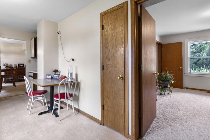 7879 Newburg, ROCKFORD, Illinois 61108, 3 Bedrooms Bedrooms, ,2 BathroomsBathrooms,House,For Sale,Newburg,202505596