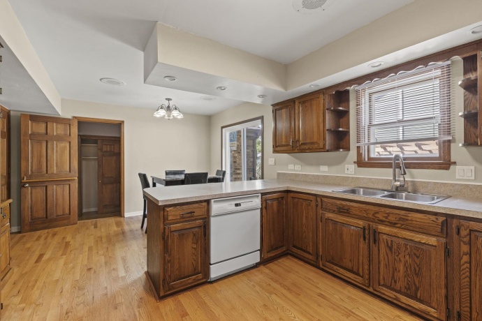 1300 Wolff, ELGIN, Illinois 60123, 4 Bedrooms Bedrooms, ,2 BathroomsBathrooms,House,For Sale,Wolff,202505598