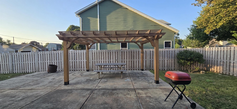 1300 Wolff, ELGIN, Illinois 60123, 4 Bedrooms Bedrooms, ,2 BathroomsBathrooms,House,For Sale,Wolff,202505598