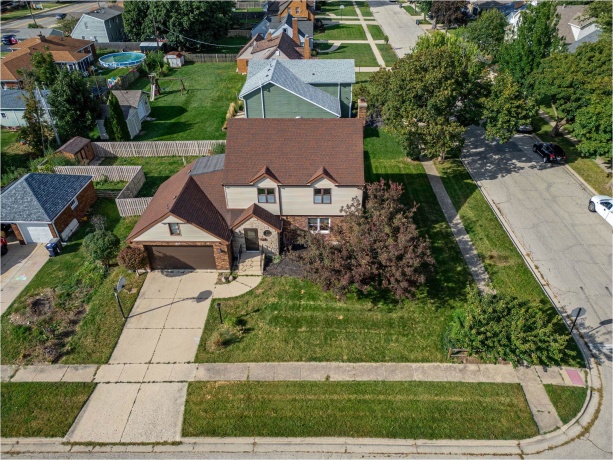 1300 Wolff, ELGIN, Illinois 60123, 4 Bedrooms Bedrooms, ,2 BathroomsBathrooms,House,For Sale,Wolff,202505598