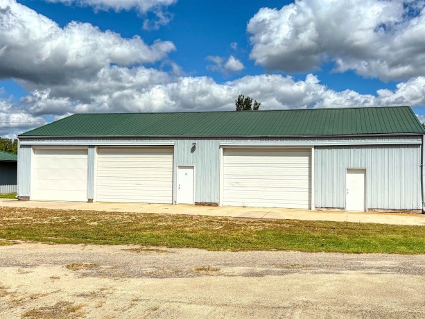 200-208 North, PEARL CITY, Illinois 61062, ,Commercial,For Sale,North,202505607