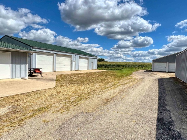 200-208 North, PEARL CITY, Illinois 61062, ,Commercial,For Sale,North,202505607