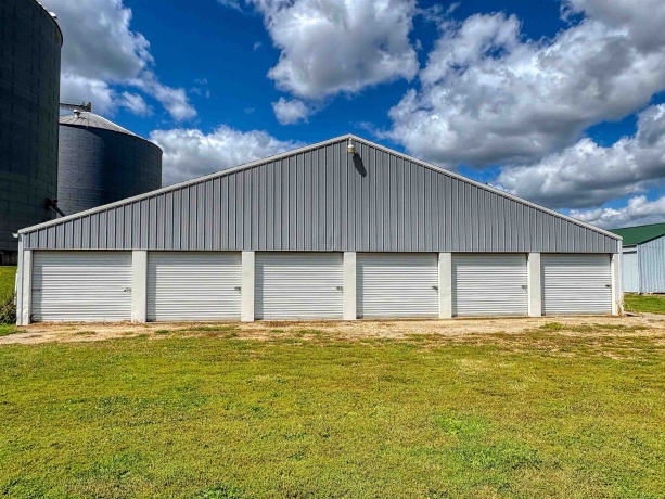 200-208 North, PEARL CITY, Illinois 61062, ,Commercial,For Sale,North,202505607