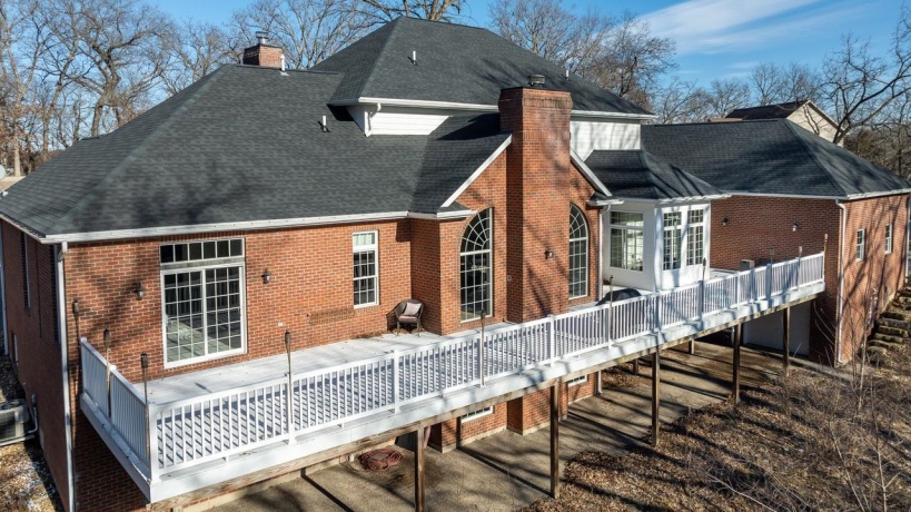 77 Roosevelt, EAST DUBUQUE, Illinois 61025, 5 Bedrooms Bedrooms, ,4 BathroomsBathrooms,House,For Sale,Roosevelt,202502639