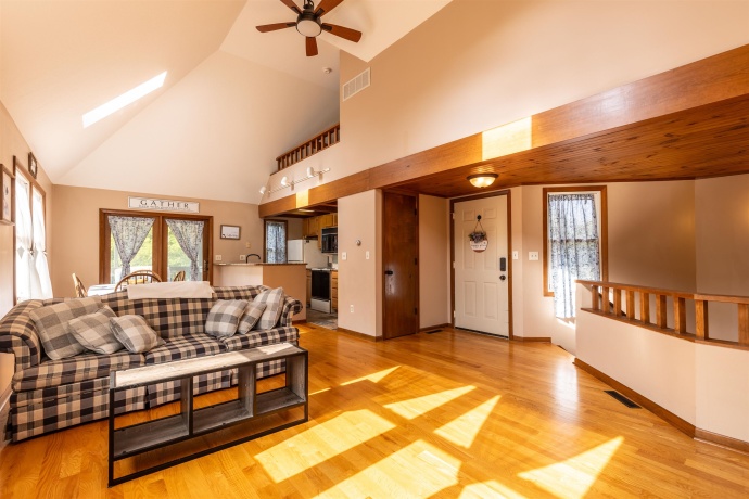 14 Timberon, GALENA, Illinois 61036, 2 Bedrooms Bedrooms, ,2 BathroomsBathrooms,House,For Sale,Timberon,202505611