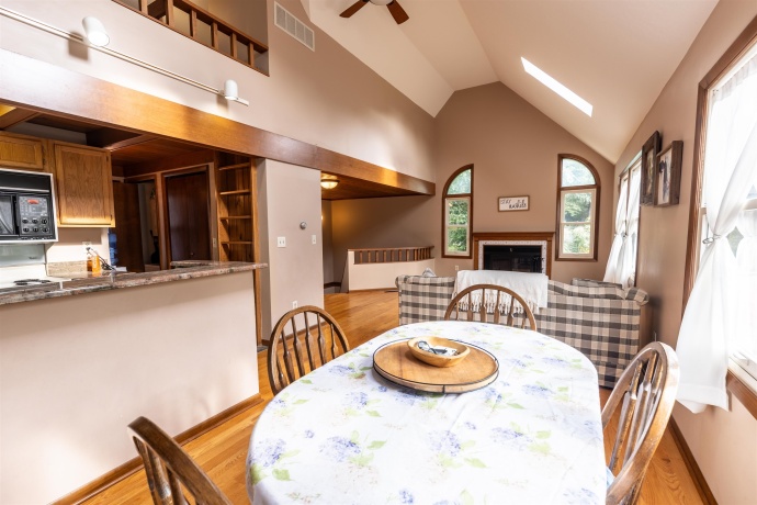 14 Timberon, GALENA, Illinois 61036, 2 Bedrooms Bedrooms, ,2 BathroomsBathrooms,House,For Sale,Timberon,202505611