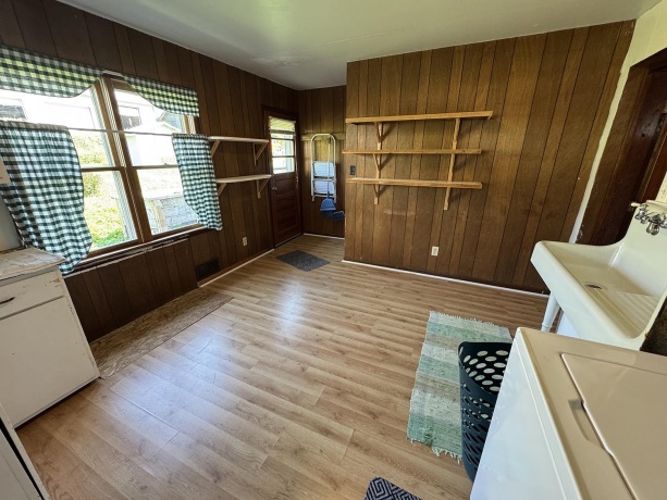 708 Bowen, SAVANNA, Illinois 61074, 3 Bedrooms Bedrooms, ,2 BathroomsBathrooms,House,For Sale,Bowen,202505616