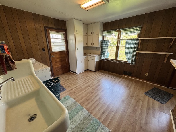 708 Bowen, SAVANNA, Illinois 61074, 3 Bedrooms Bedrooms, ,2 BathroomsBathrooms,House,For Sale,Bowen,202505616